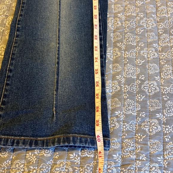 Rocawear Flare Jeans - Picture 8 of 8